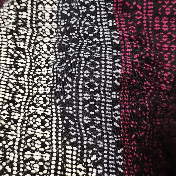 Belted Patterned Tank - Picture 6 of 6